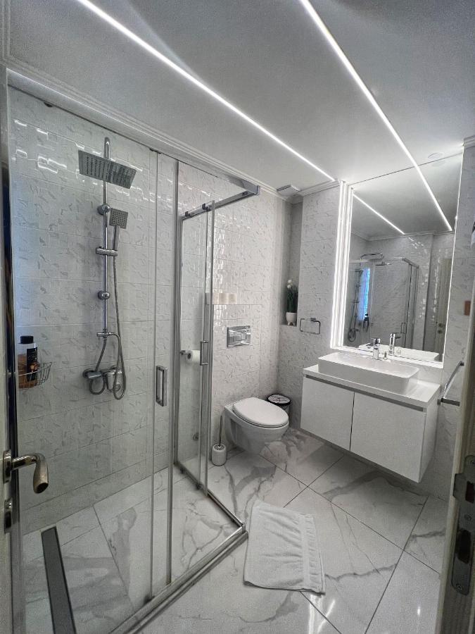 Dis Delux Lägenhet Kruševac Exteriör bild